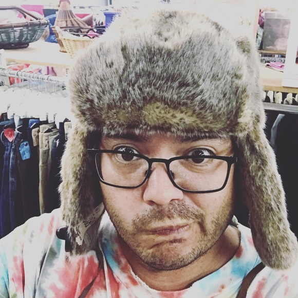 Meet your Posher, A-A.Ron - Picture 3 of 6